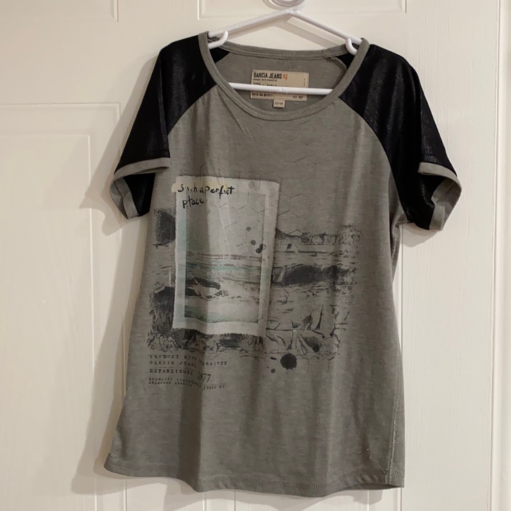 Boys wide round neck short sleeve top